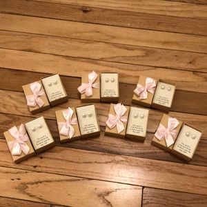 Set of 7 pearl earrings for bridesmaids 👯‍♀️💍👰